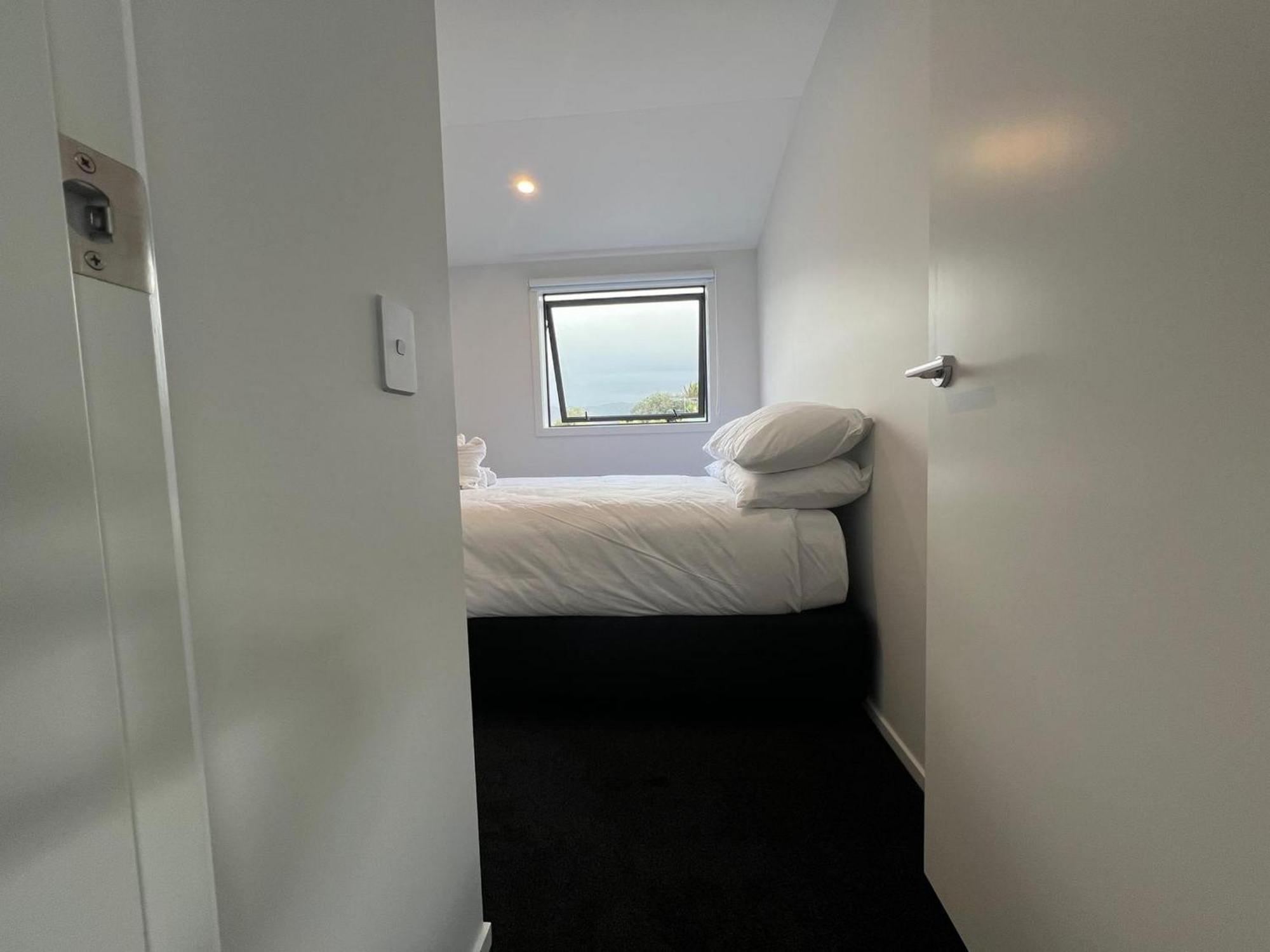Central Modern 3-Bedroom,3- Bathroom House With Patio And Carpark- Lower Hutt City Centre Экстерьер фото