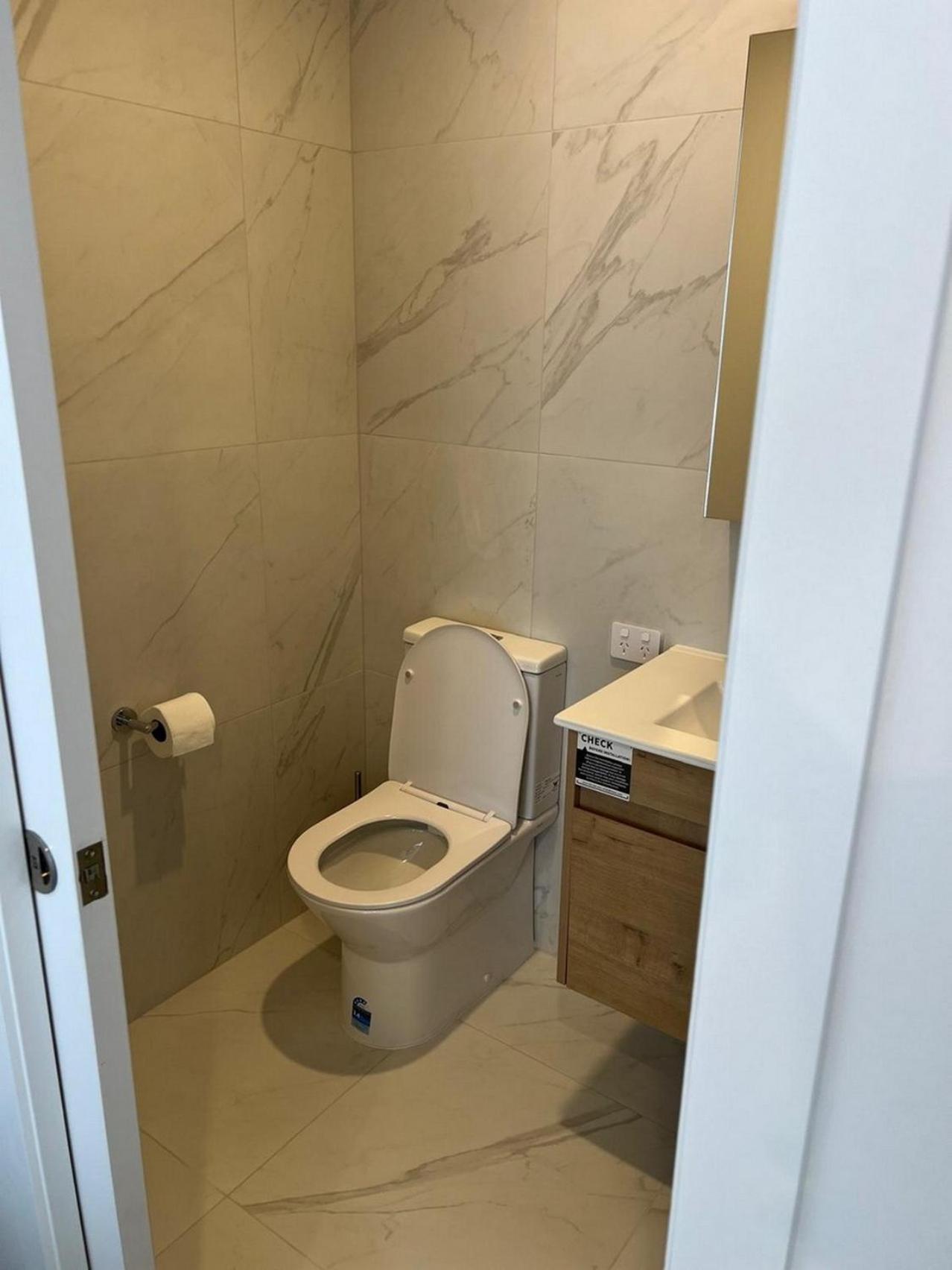 Central Modern 3-Bedroom,3- Bathroom House With Patio And Carpark- Lower Hutt City Centre Экстерьер фото
