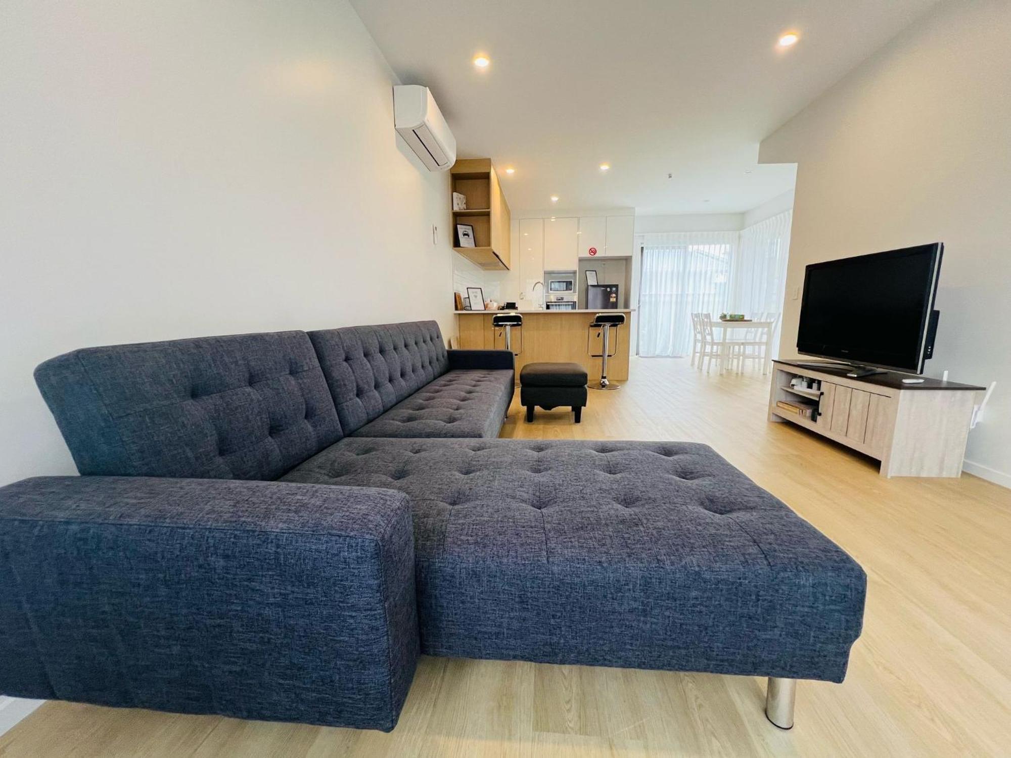 Central Modern 3-Bedroom,3- Bathroom House With Patio And Carpark- Lower Hutt City Centre Экстерьер фото